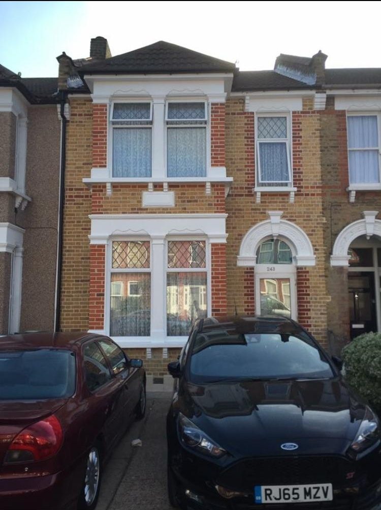 Hydraulic lime repointing on a period brick property in London and Kent: project 33